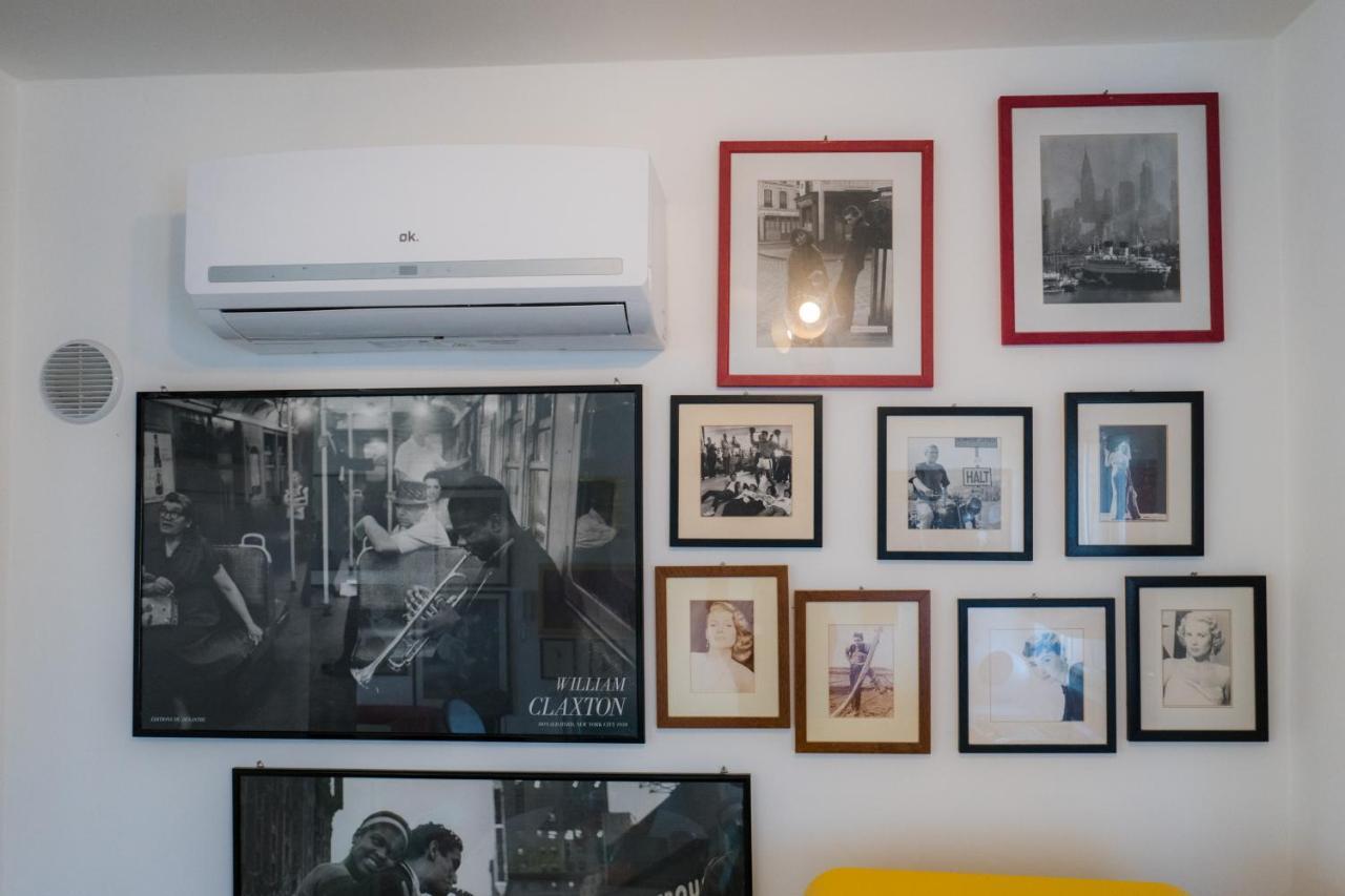 Hollywood Apartment Near Station With Parking Bari Dış mekan fotoğraf
