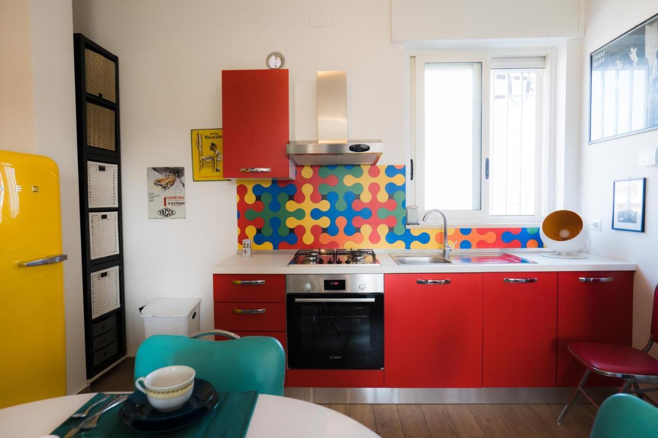 Hollywood Apartment Near Station With Parking Bari Dış mekan fotoğraf